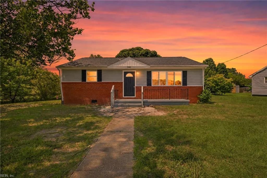 701 Gust LN, PORTSMOUTH VA 23701 - Main photo