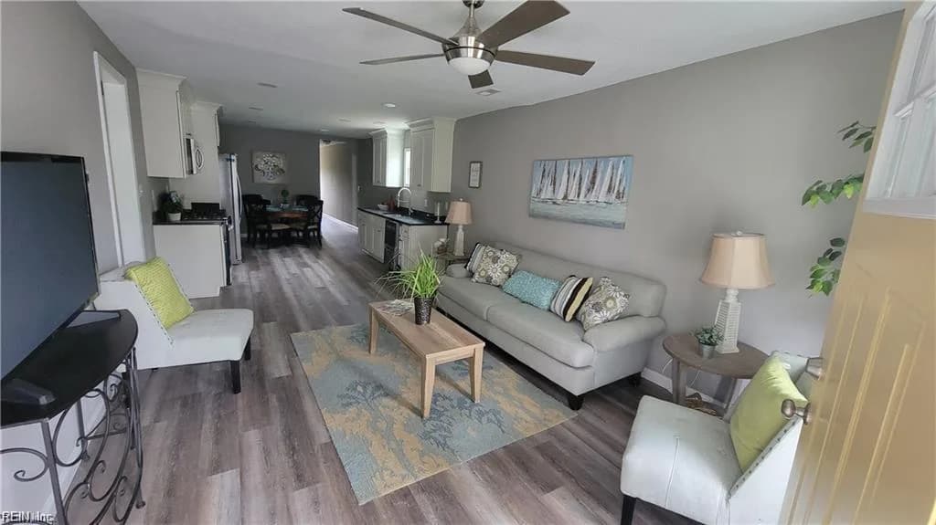 651 Vaughan AVE, HAMPTON VA 23661 - Photo 4