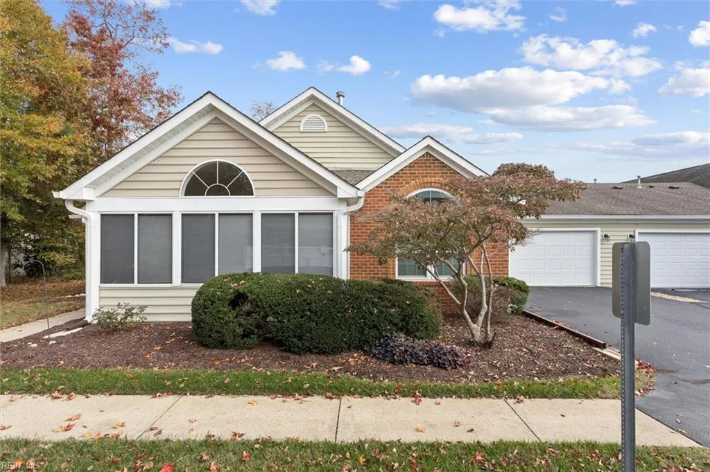230 Timberline LOOP, Yorktown — 2 bed Residential, 1,484 sqft