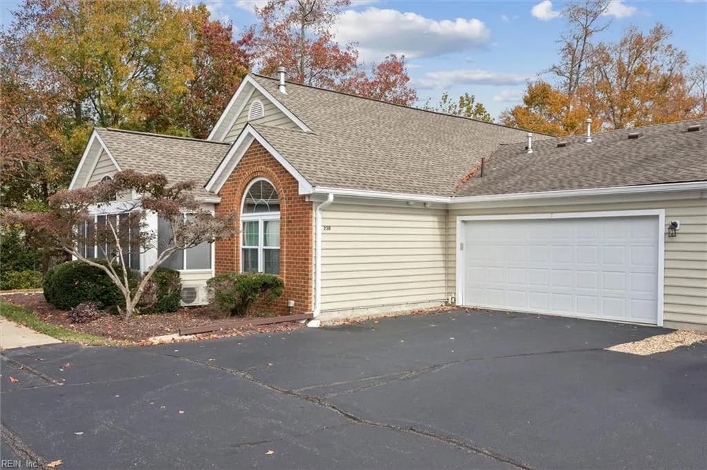 230 Timberline LOOP, YORKTOWN VA 23692 - Photo 4