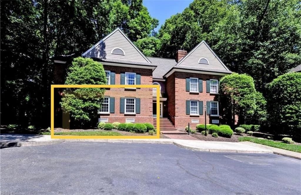 208 Woodmere DR #B, WILLIAMSBURG VA 23188 - Photo 2