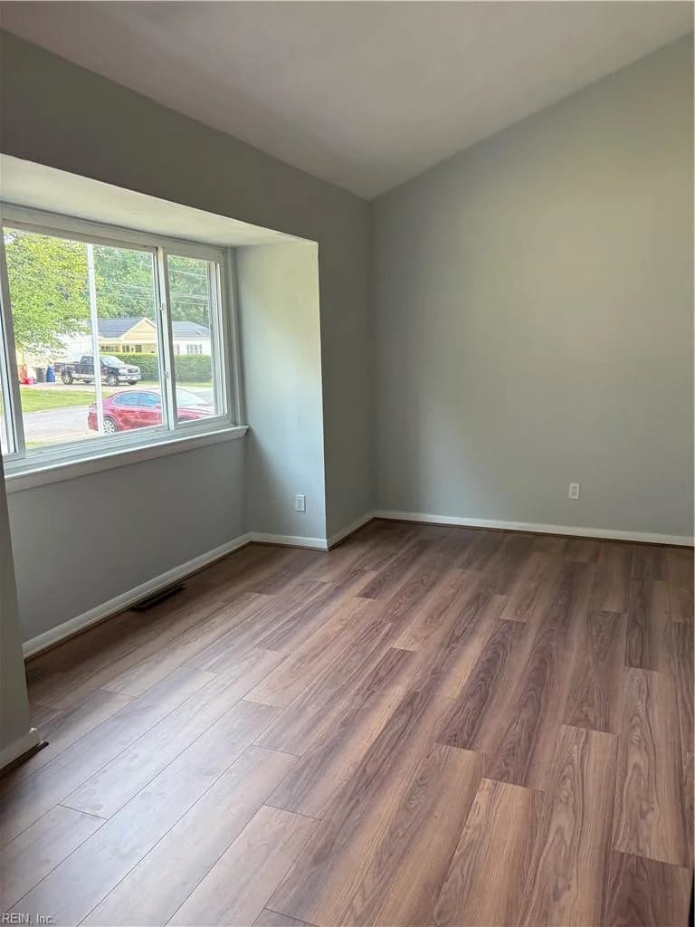 3616 Kim TER, VIRGINIABEACH VA 23452 - Photo 4
