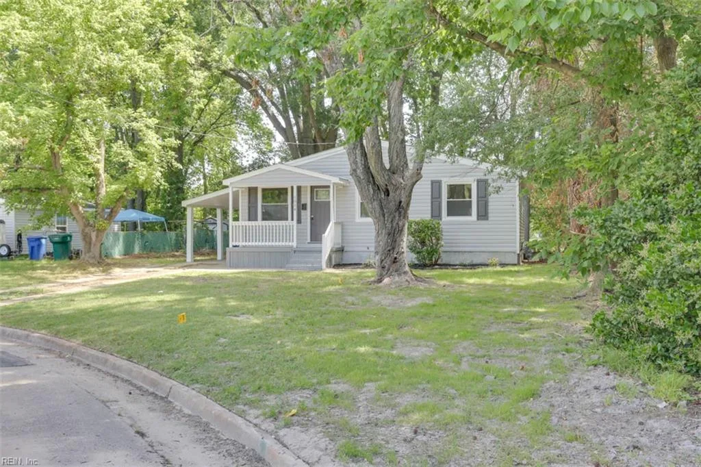 1014 E Russell CT, Newport News — 3 bed Residential, 1,000 sqft