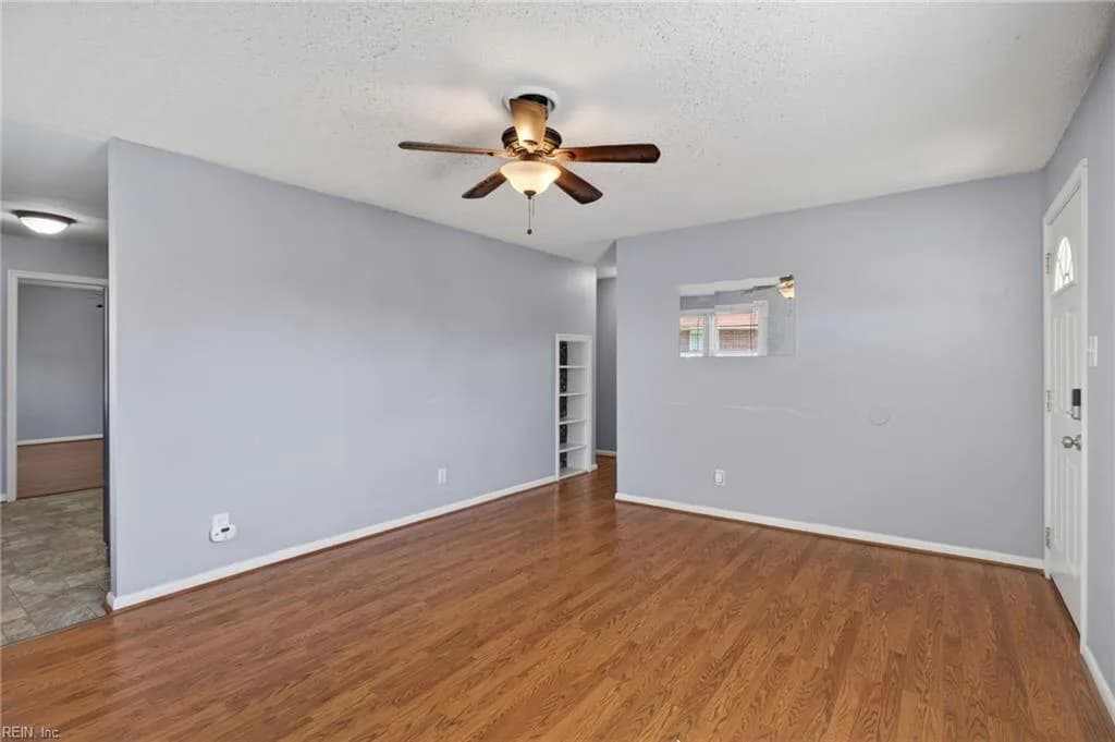 508 Mooney RD, CHESAPEAKE VA 23325 - Photo 4