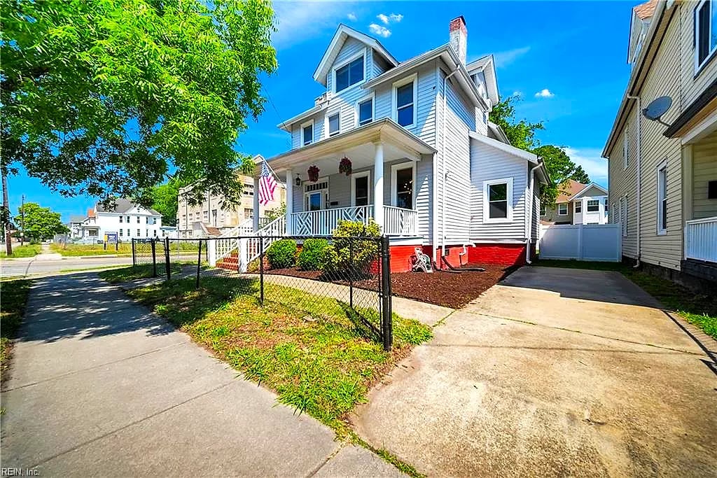 238 W 33rd ST, Norfolk — 4 bed Residential, 2,500 sqft