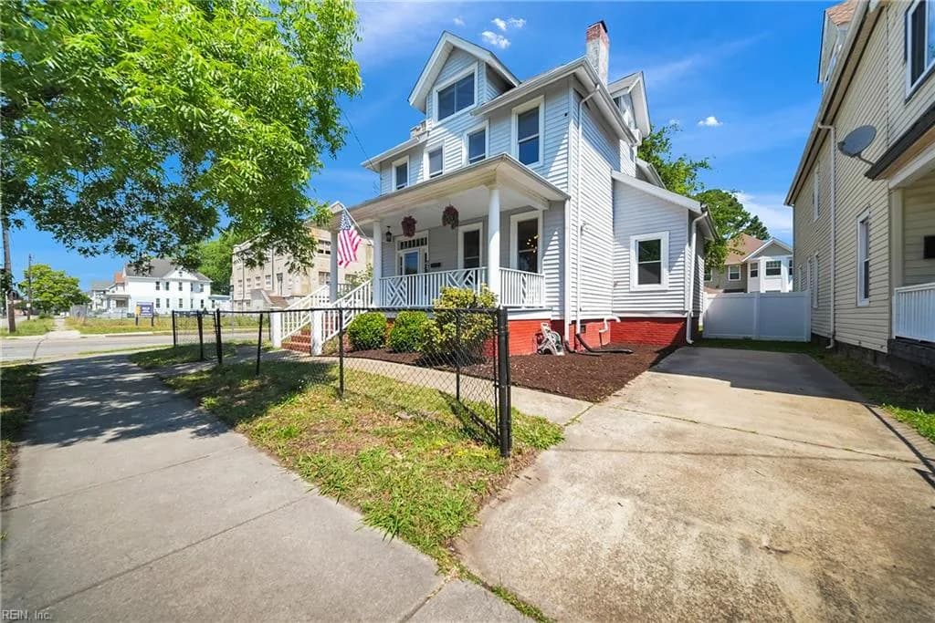 238 W 33rd ST, NORFOLK VA 23504 - Photo 2