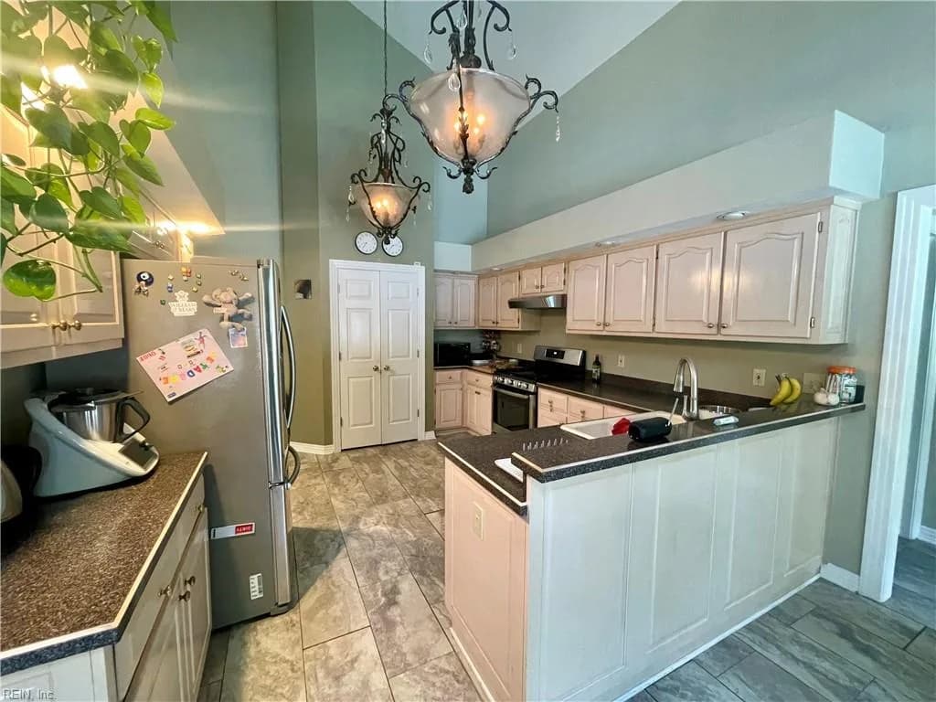 217 Golden Maple DR, CHESAPEAKE VA 23322 - Photo 5