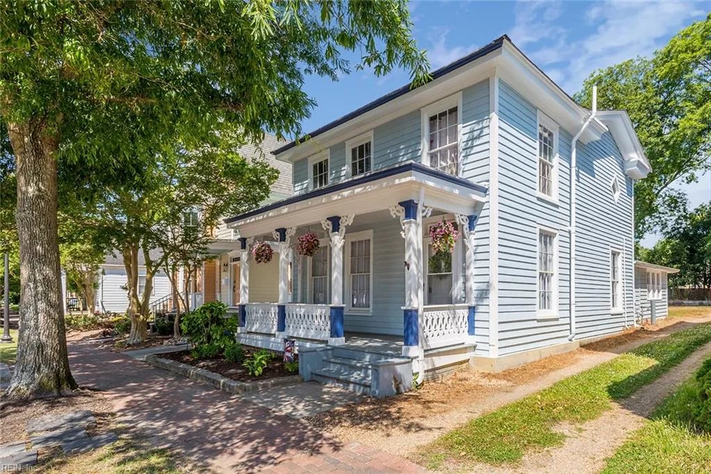 328 Main ST, Smithfield — 3 bed Residential, 1,816 sqft