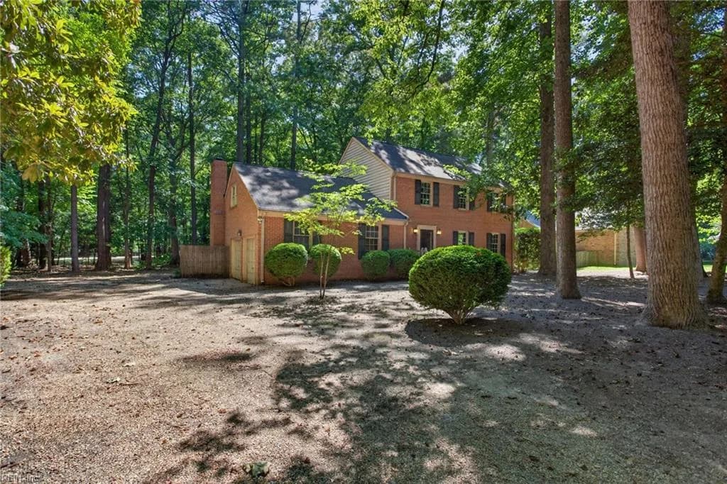 109 Peyton RD, WILLIAMSBURG VA 23185 - Photo 2