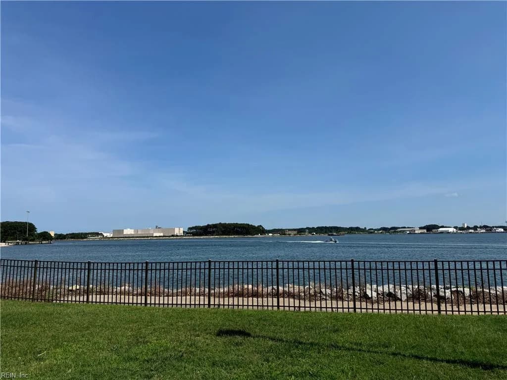 9462 Bay Front DR, NORFOLK VA 23518 - Photo 3