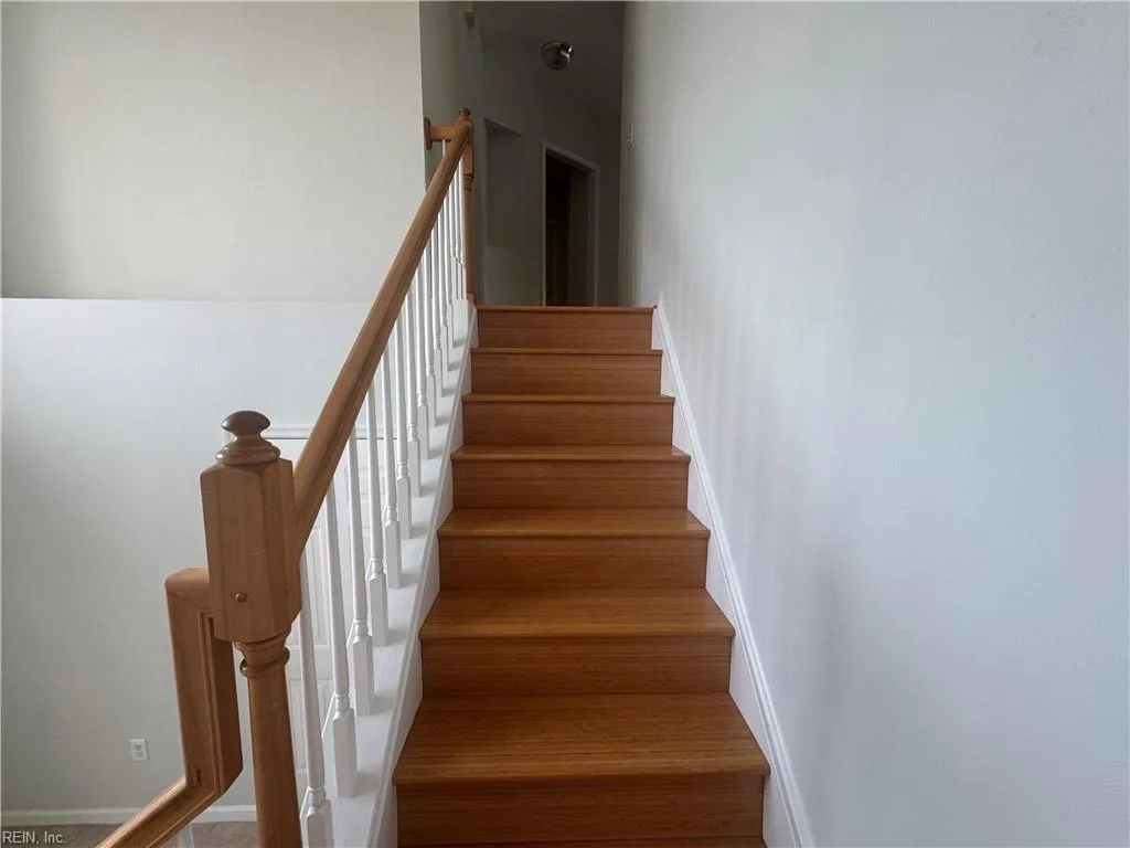 9462 Bay Front DR, NORFOLK VA 23518 - Photo 5