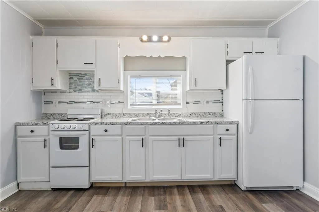 222 Woodhaven RD #A, NEWPORTNEWS VA 23608 - Photo 5