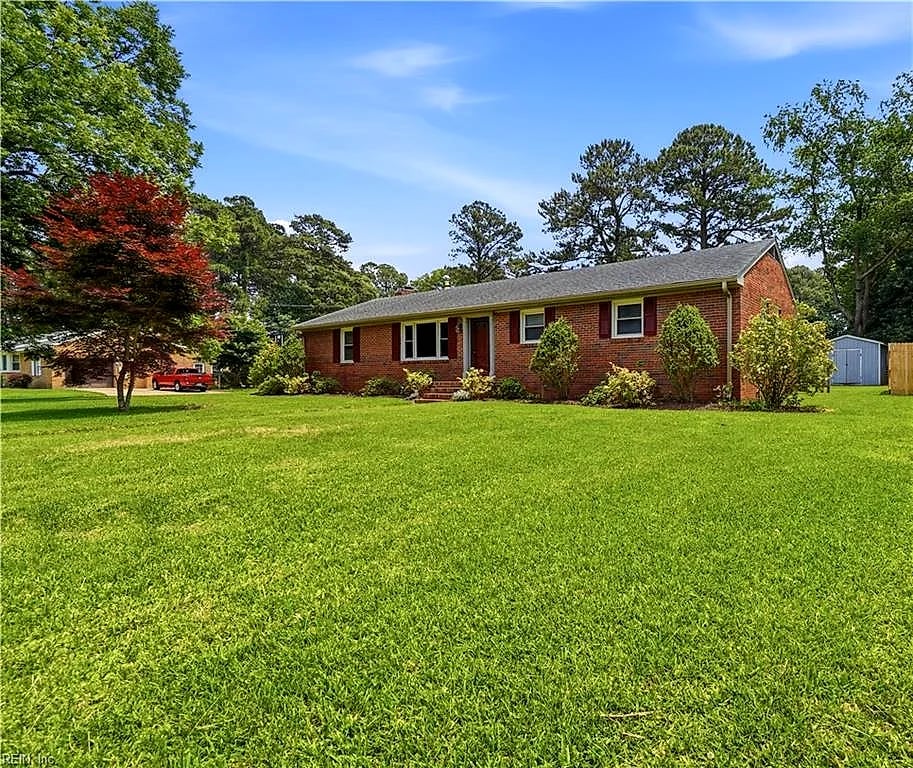 5825 Barberry LN, PORTSMOUTH VA 23703
