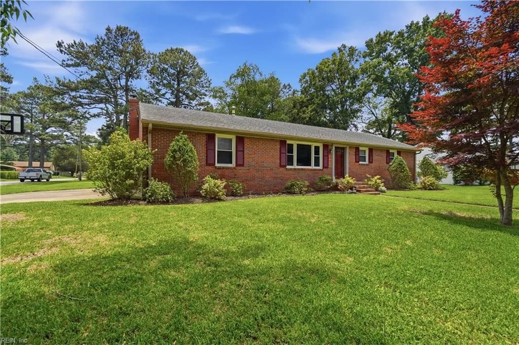 5825 Barberry LN, PORTSMOUTH VA 23703 - Photo 3