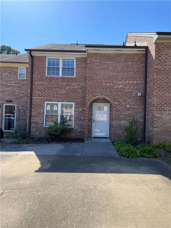 925 Sir Wilfred CIR, VIRGINIABEACH VA 23452 - Photo 2