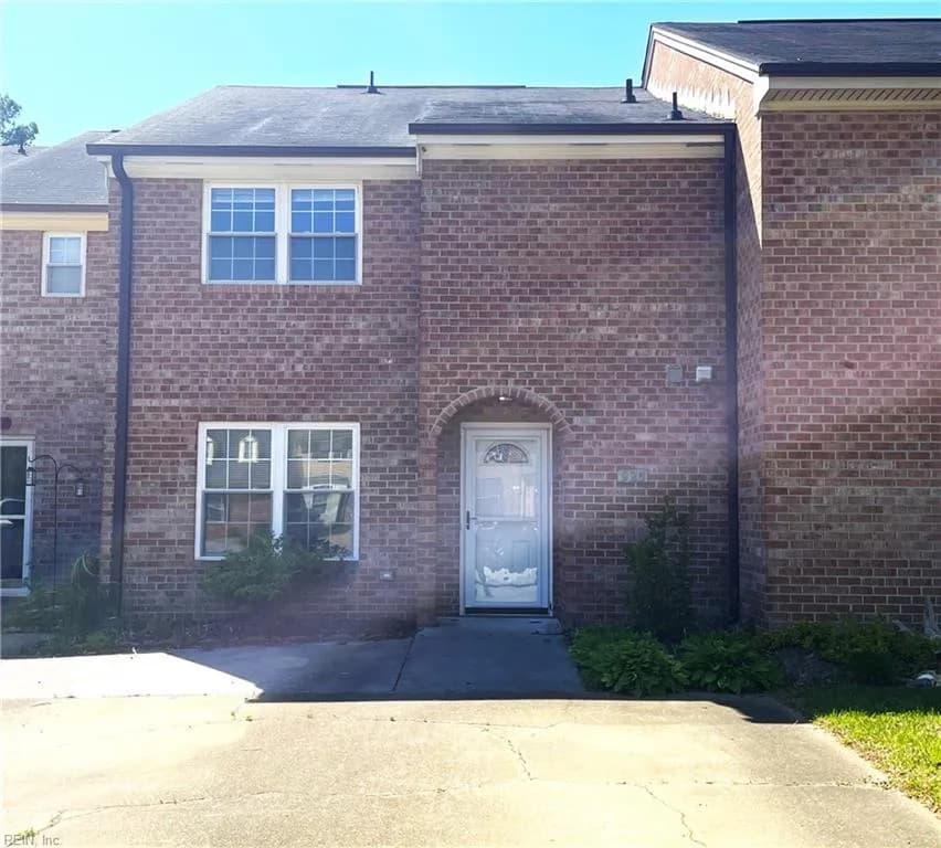 925 Sir Wilfred CIR, VIRGINIABEACH VA 23452 - Photo 4