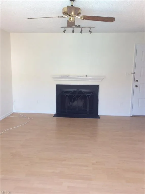 620 Shoreham CT #204, VIRGINIABEACH VA 23451 - Photo 4