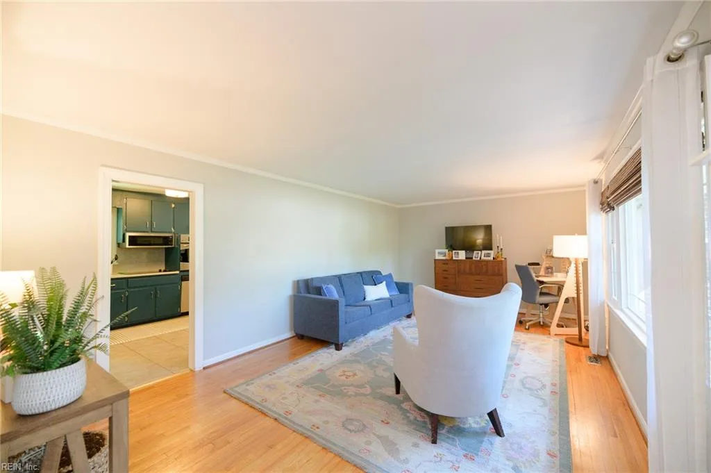 10 Lucerne CIR, NEWPORTNEWS VA 23606 - Photo 4