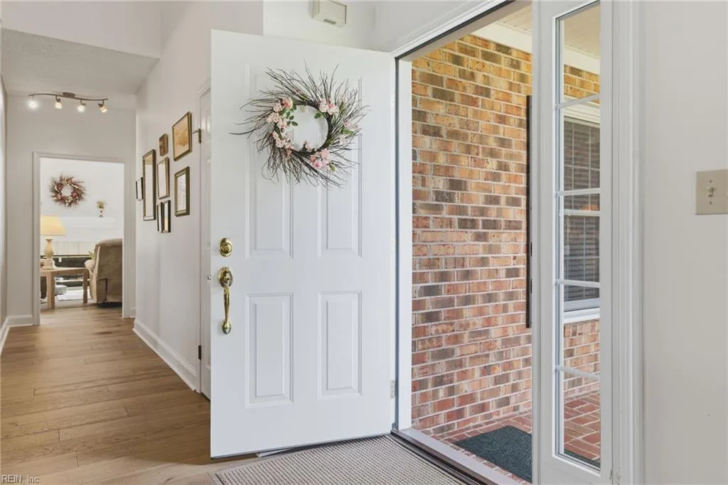 2631 Landview CIR, VIRGINIABEACH VA 23454 - Photo 3