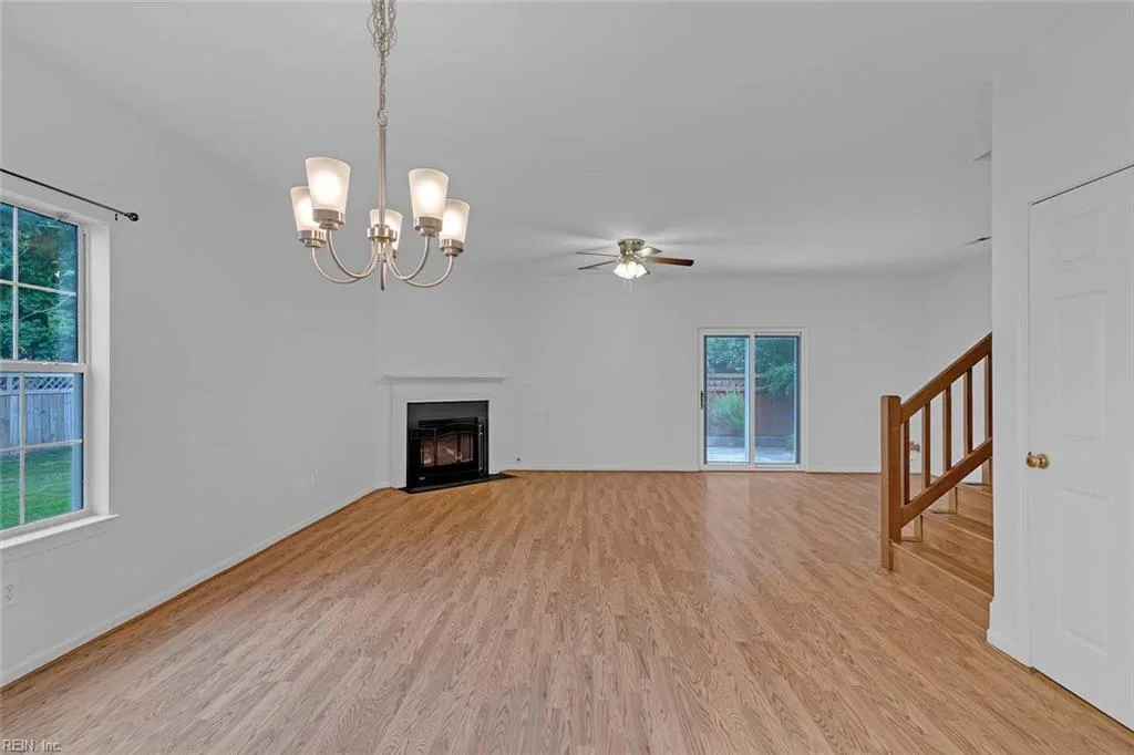 417 Belmont CIR, YORKTOWN VA 23693 - Photo 5