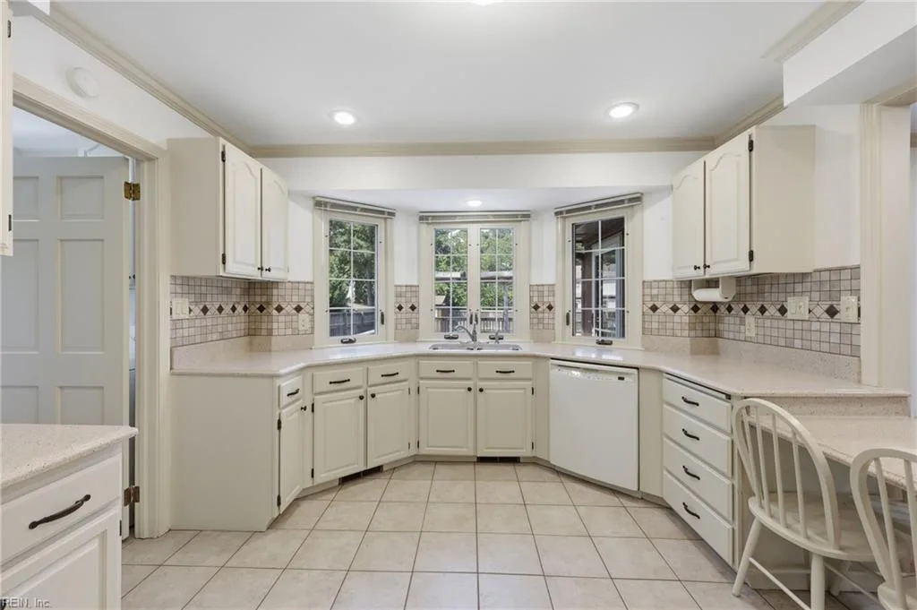 504 Bonsack CT, CHESAPEAKE VA 23322 - Photo 4