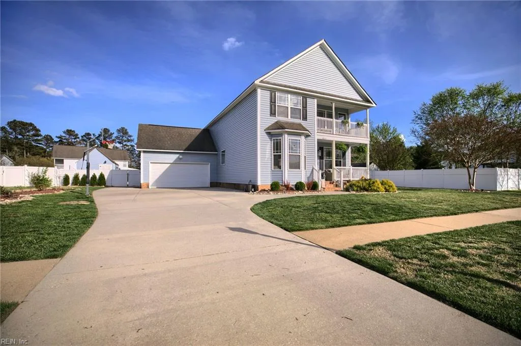 6181 Roland Smith DR, GLOUCESTER VA 23061
