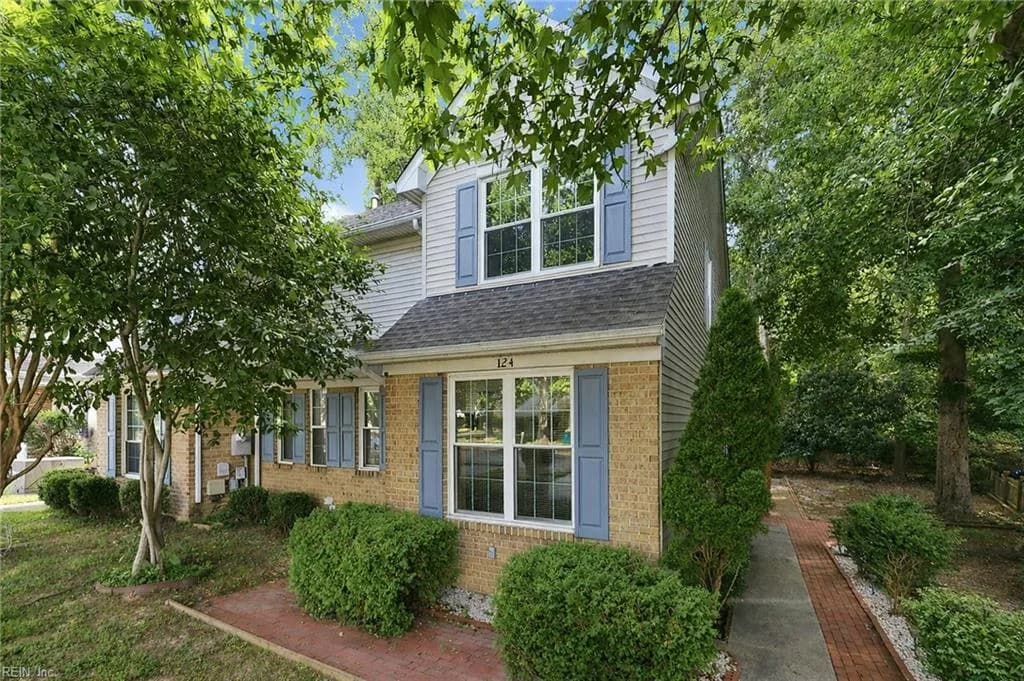 124 Creekstone DR, NEWPORTNEWS VA 23603 - Photo 2