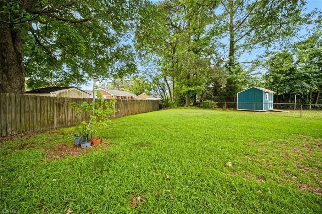 6 Broda CT, PORTSMOUTH VA 23701 - Photo 3