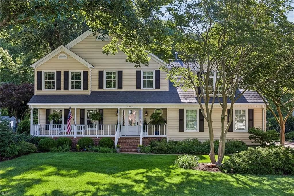 605 Lakeland CRES, YORKTOWN VA 23693