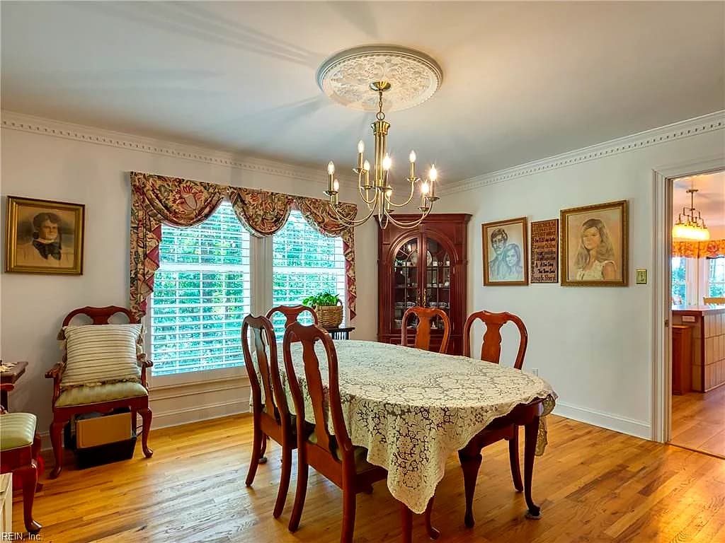 11688 River Crest DR, GLOUCESTER VA 23061 - Photo 5