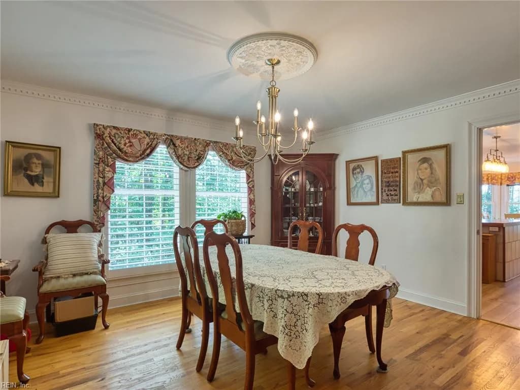 11688 River Crest DR, GLOUCESTER VA 23061 - Photo 5