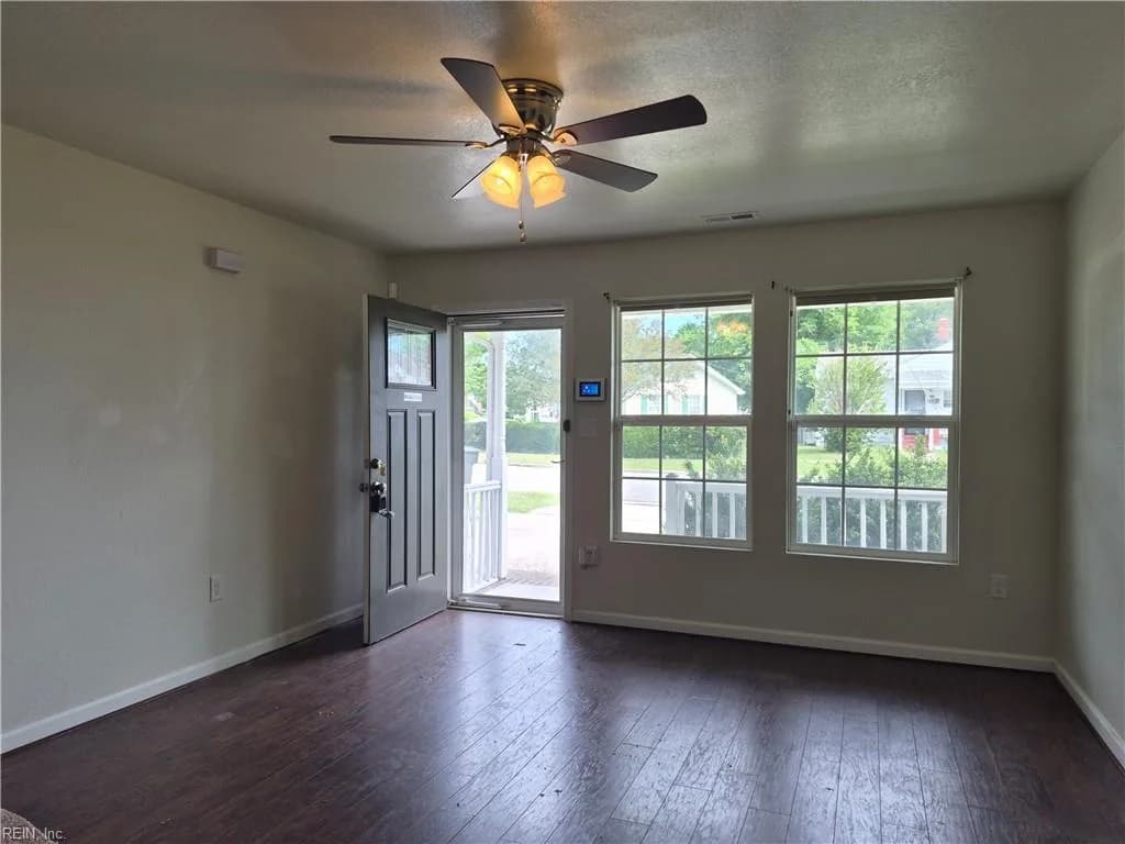 3317 Downes ST, PORTSMOUTH VA 23704 - Photo 4