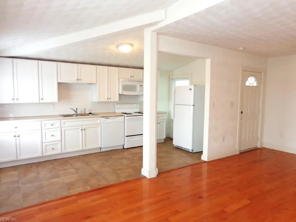 2016 E Ocean View AVE #9, NORFOLK VA 23503 - Photo 5