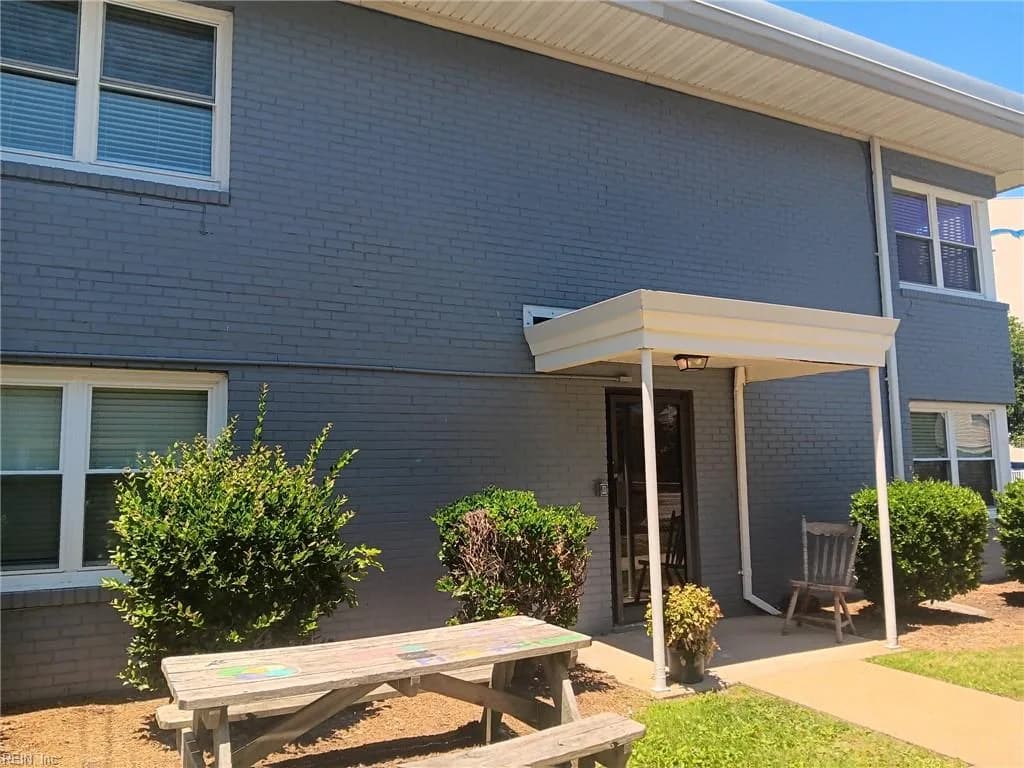 201 E Ocean View AVE #4, NORFOLK VA 23503 - Main photo