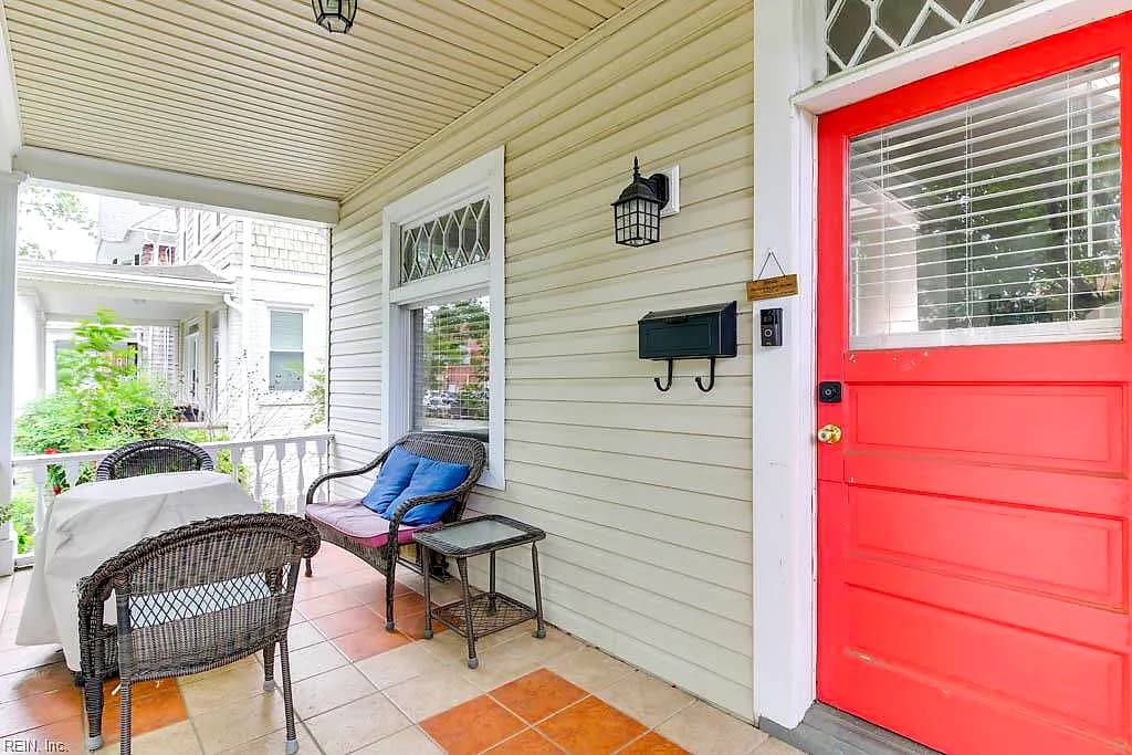 823 Shirley AVE, NORFOLK VA 23517 - Photo 2