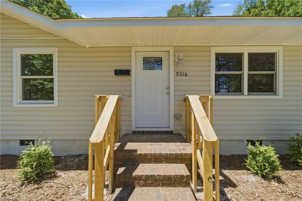 9316 Davenport RD, GLOUCESTER VA 23061 - Photo 4