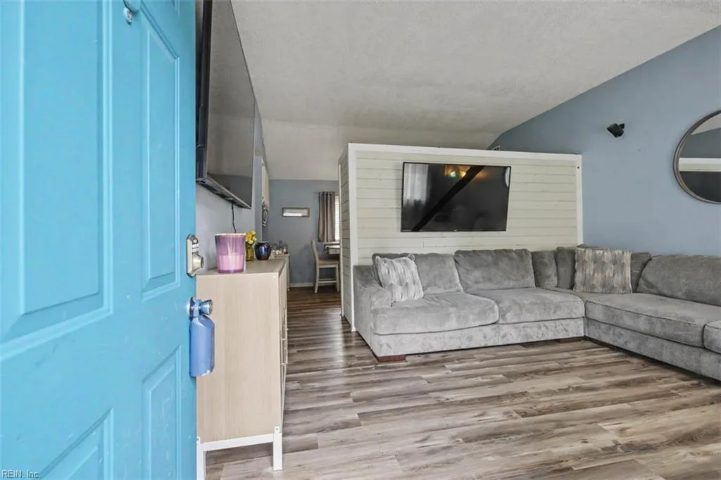 429 Brian AVE, VIRGINIABEACH VA 23462 - Photo 4