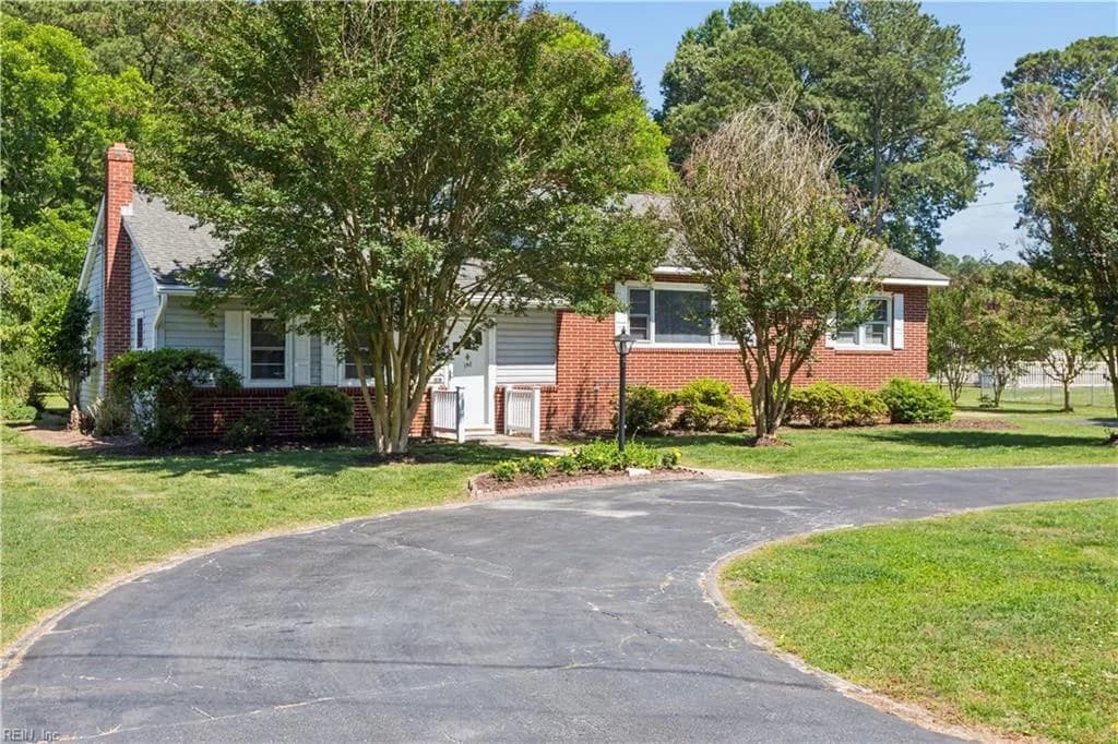 192 Emmaus RD, POQUOSON VA 23662 - Photo 2