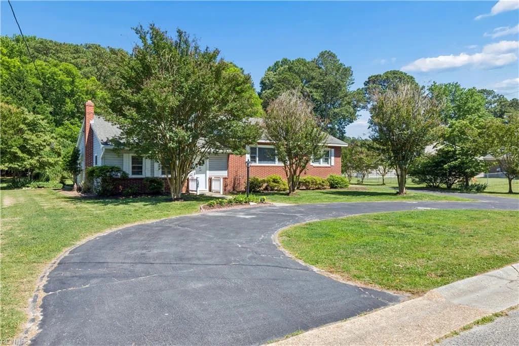 192 Emmaus RD, POQUOSON VA 23662 - Photo 3