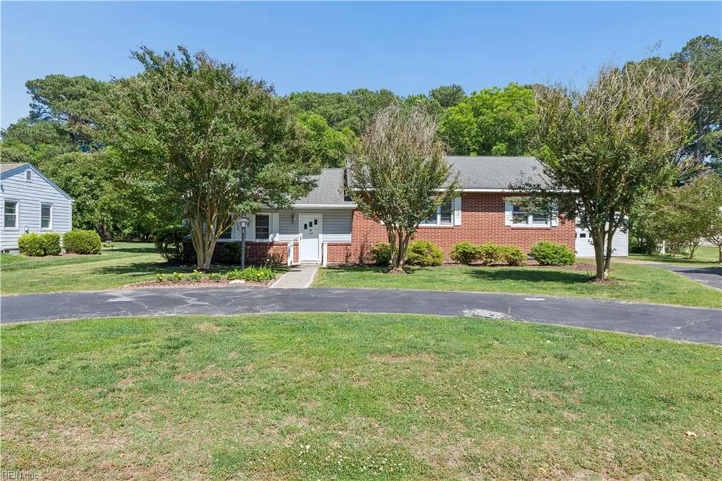 192 Emmaus RD, POQUOSON VA 23662 - Photo 4