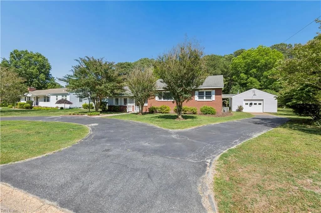 192 Emmaus RD, POQUOSON VA 23662 - Photo 5