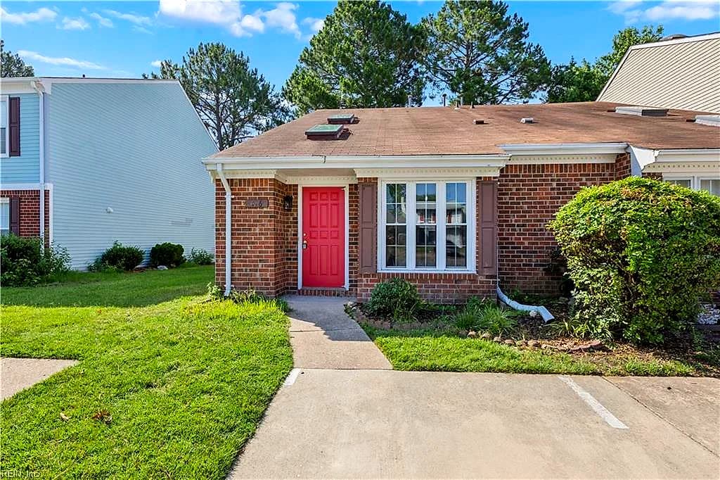 416 Hollomon DR, HAMPTON VA 23666 - Main photo