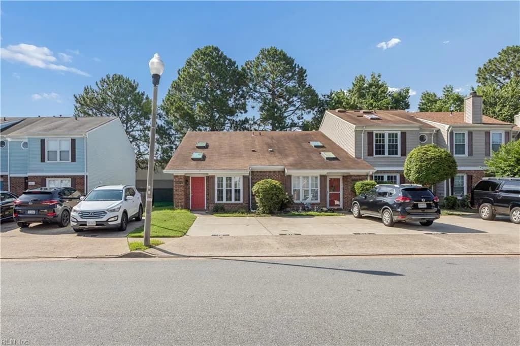 416 Hollomon DR, HAMPTON VA 23666 - Photo 4