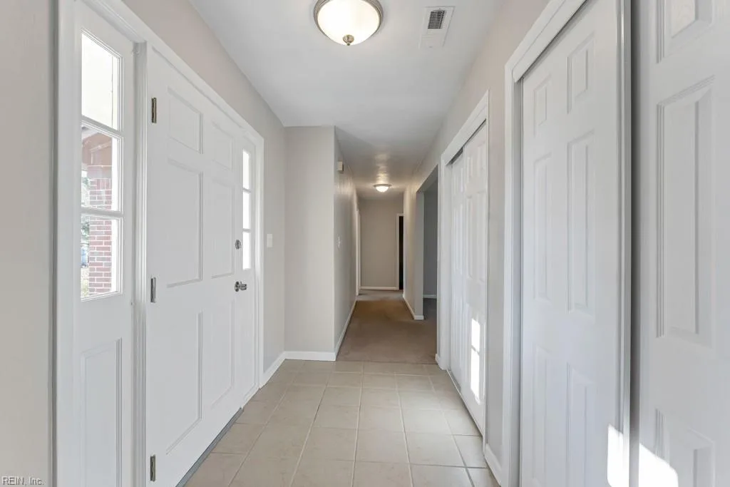 517 Norman LN, VIRGINIABEACH VA 23452 - Photo 4
