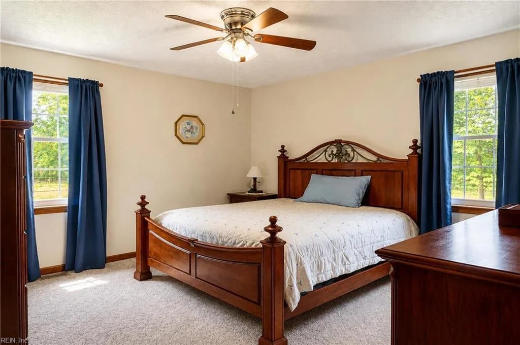 7306 Leigh DR, HAYES VA 23072 - Photo 5