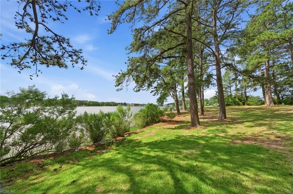 2736 Sterling Point DR, PORTSMOUTH VA 23703 - Photo 4