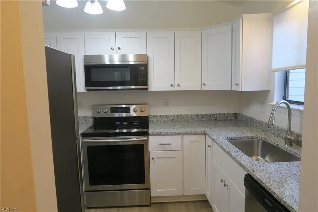 1509 Colonnade DR, VIRGINIABEACH VA 23451 - Photo 3