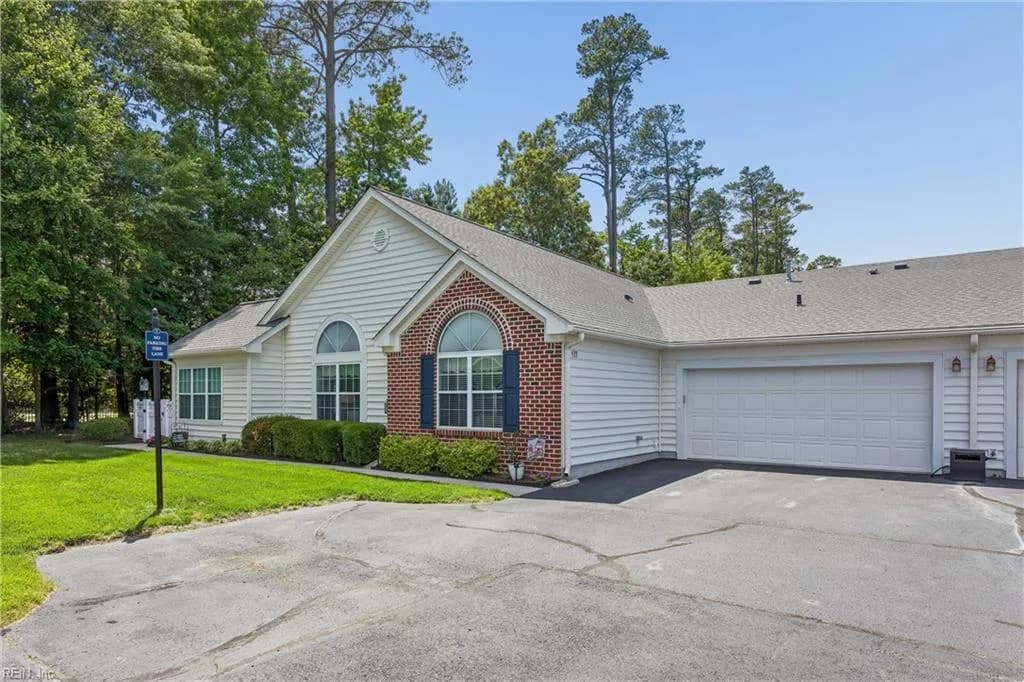 122 Garman LOOP, YORKTOWN VA 23690 - Photo 3