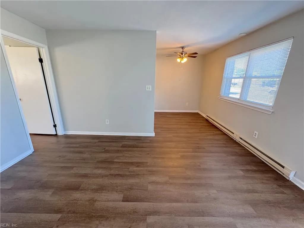 3475 Azalea Garden RD #10, NORFOLK VA 23513 - Photo 3