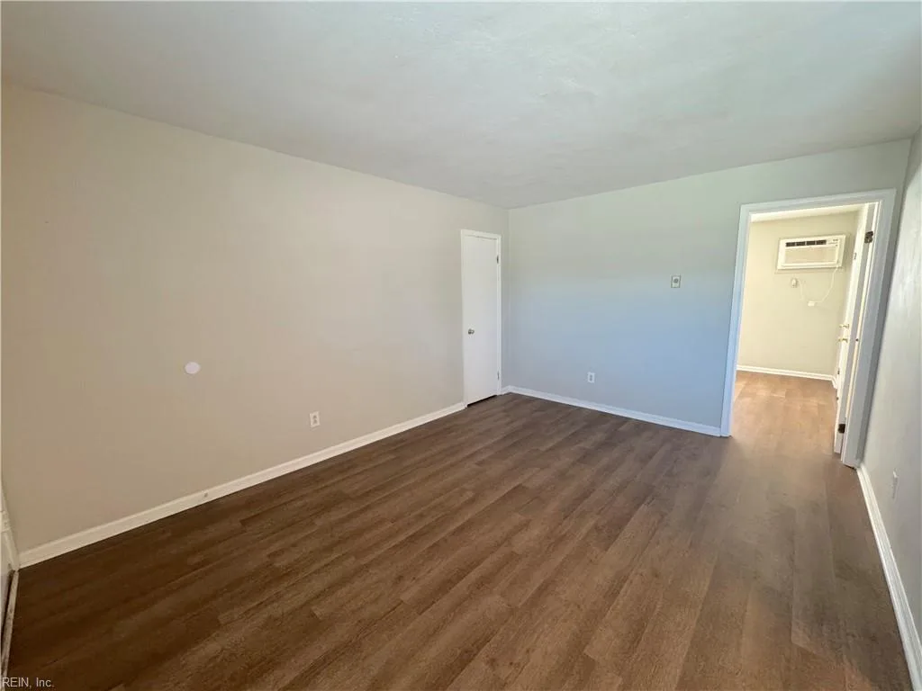 3475 Azalea Garden RD #10, NORFOLK VA 23513 - Photo 4